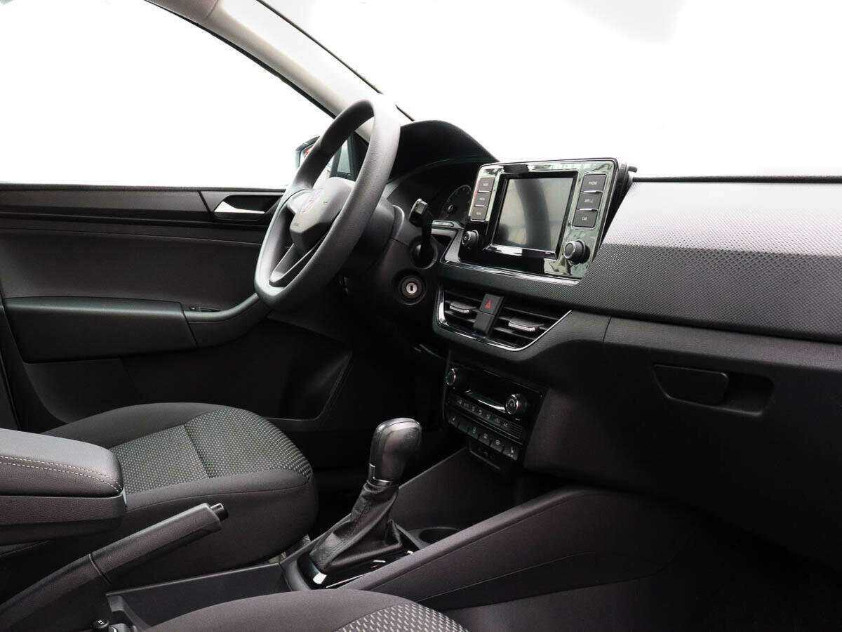 Купить Volkswagen Polo с пробегом. Фото: #6