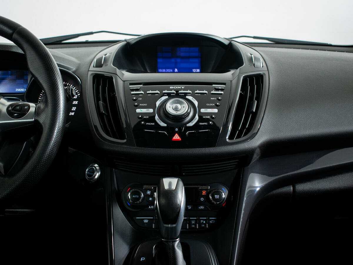 Купить Ford Kuga с пробегом. Фото: #9