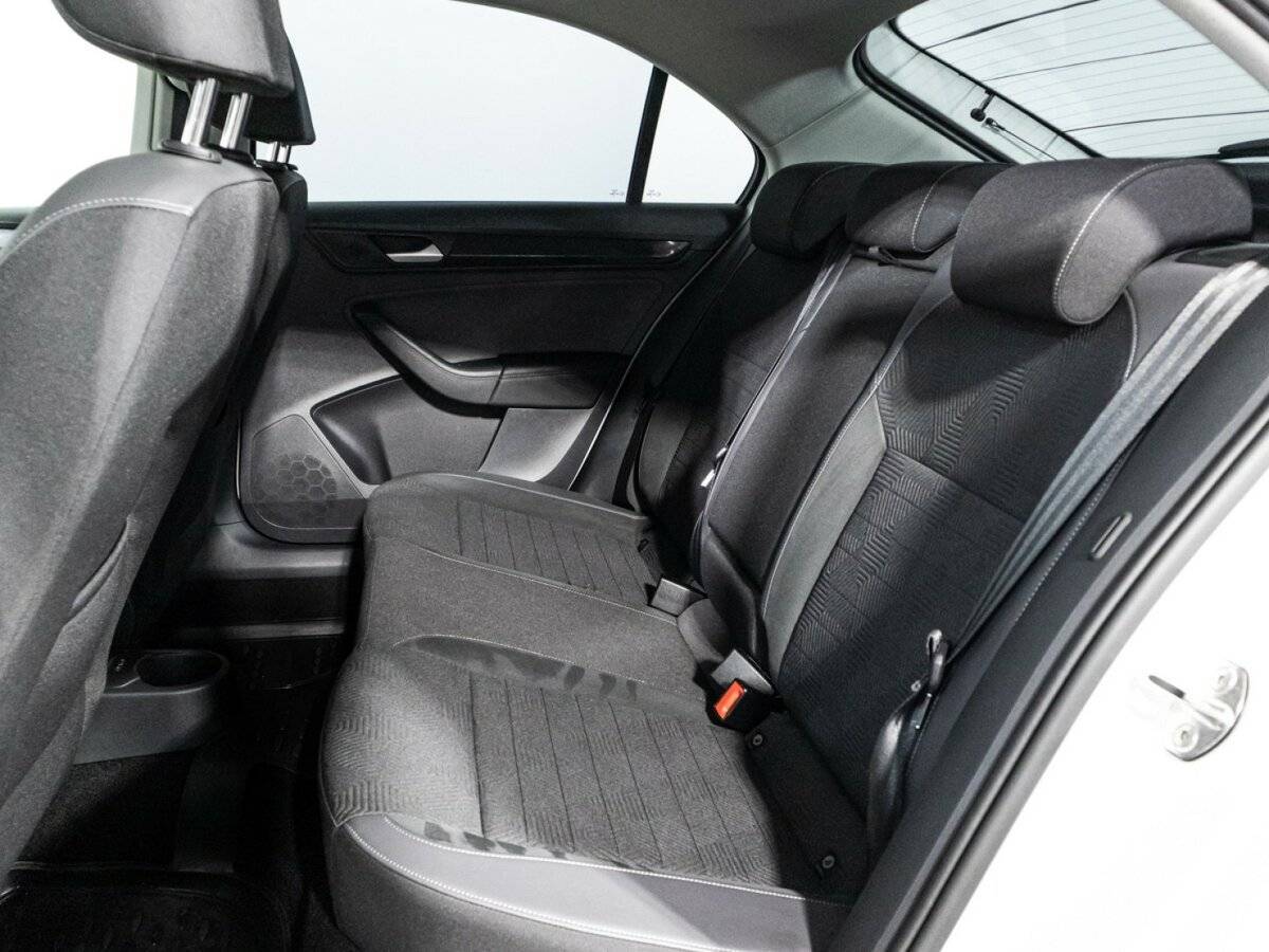 Купить Volkswagen Polo с пробегом. Фото: #9