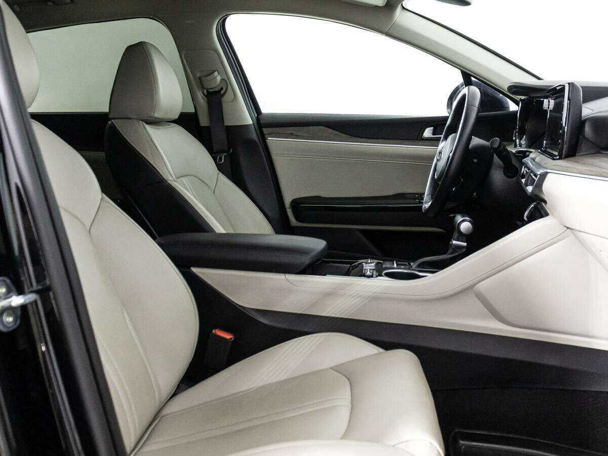 Купить Kia K5 с пробегом. Фото: #14