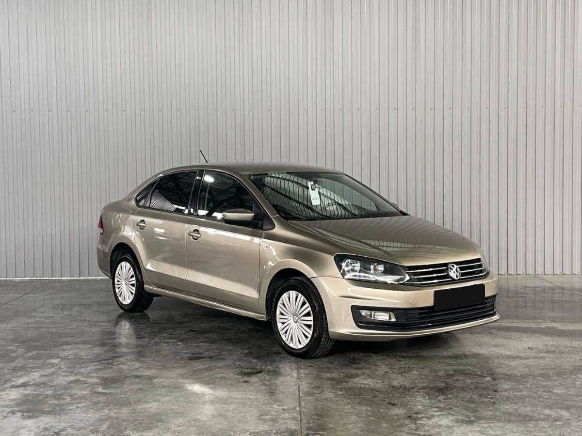 Купить Volkswagen Polo с пробегом. Фото: #2