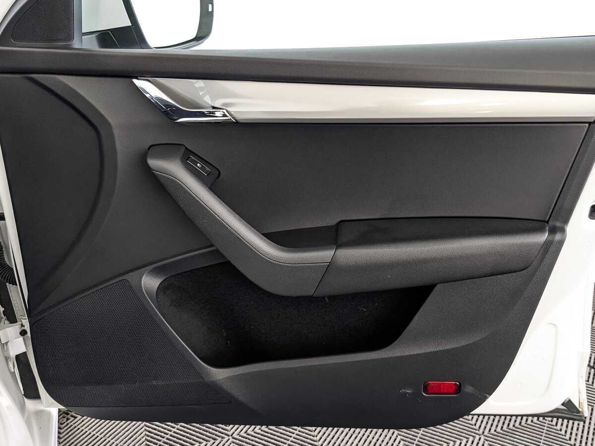 Купить Skoda Octavia с пробегом. Фото: #24