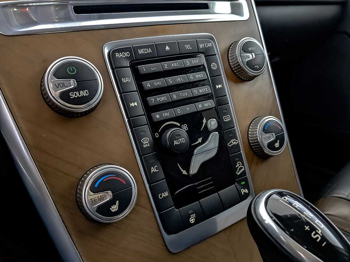 Купить Volvo XC60 с пробегом. Фото: #20