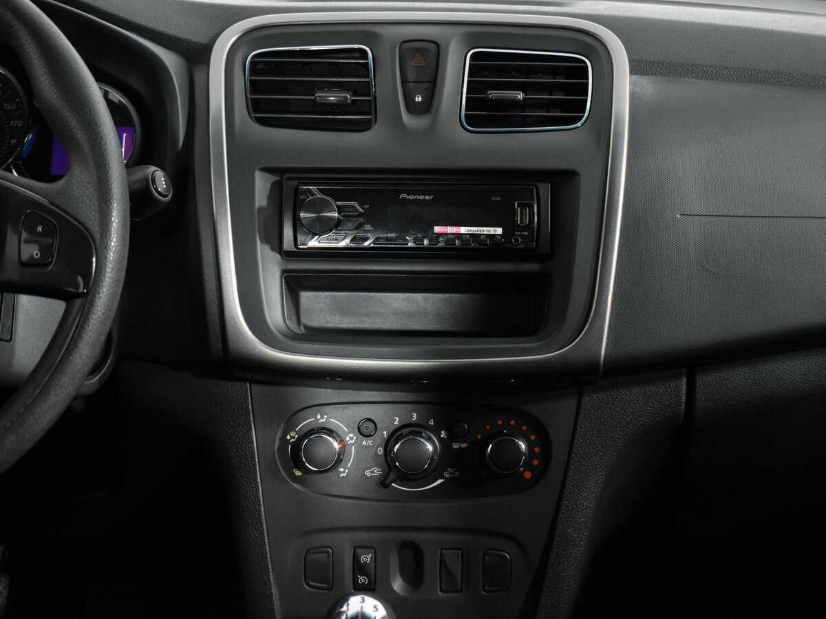 Купить Renault Sandero с пробегом. Фото: #13