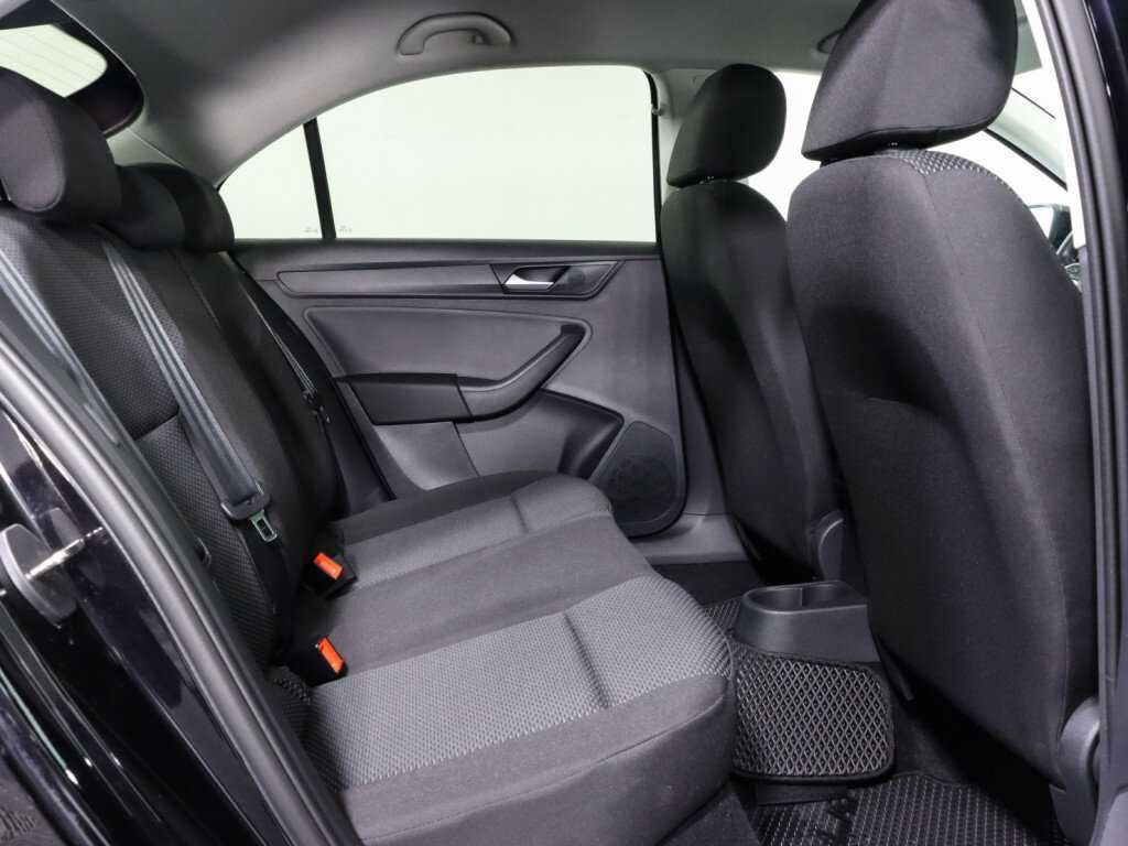 Купить Volkswagen Polo с пробегом. Фото: #11