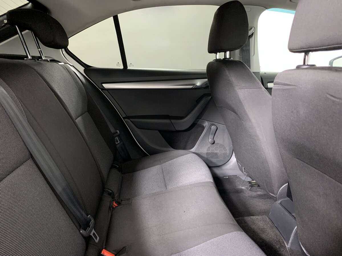 Купить Skoda Octavia с пробегом. Фото: #14