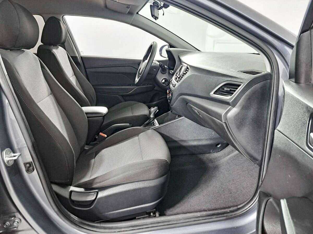 Купить Hyundai Solaris с пробегом. Фото: #10