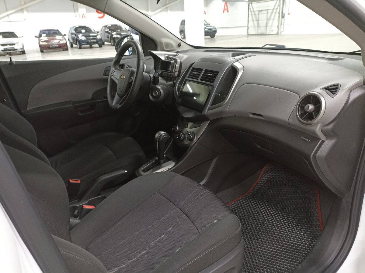 Купить Chevrolet Aveo с пробегом. Фото: #10