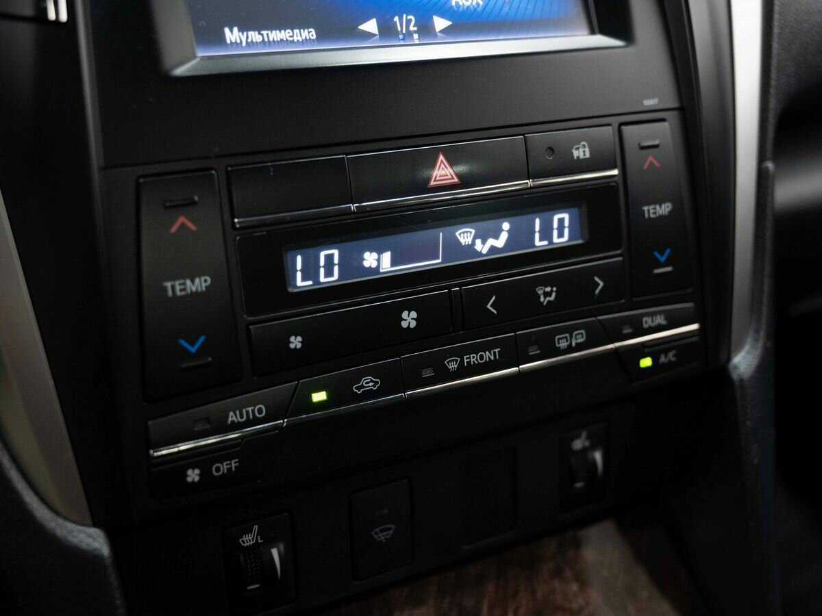 Купить Toyota Camry с пробегом. Фото: #19