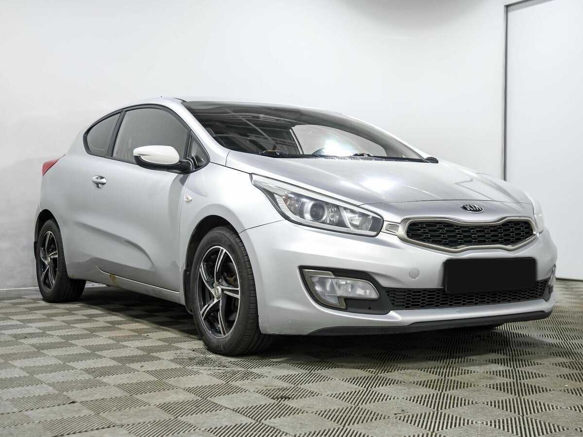 Купить Kia Ceed с пробегом. Фото: #2