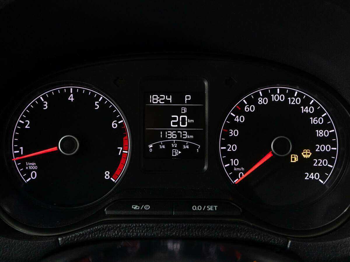 Купить Volkswagen Polo с пробегом. Фото: #11