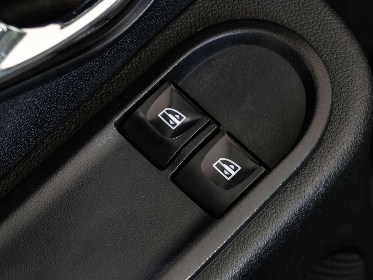 Купить Nissan Terrano с пробегом. Фото: #14