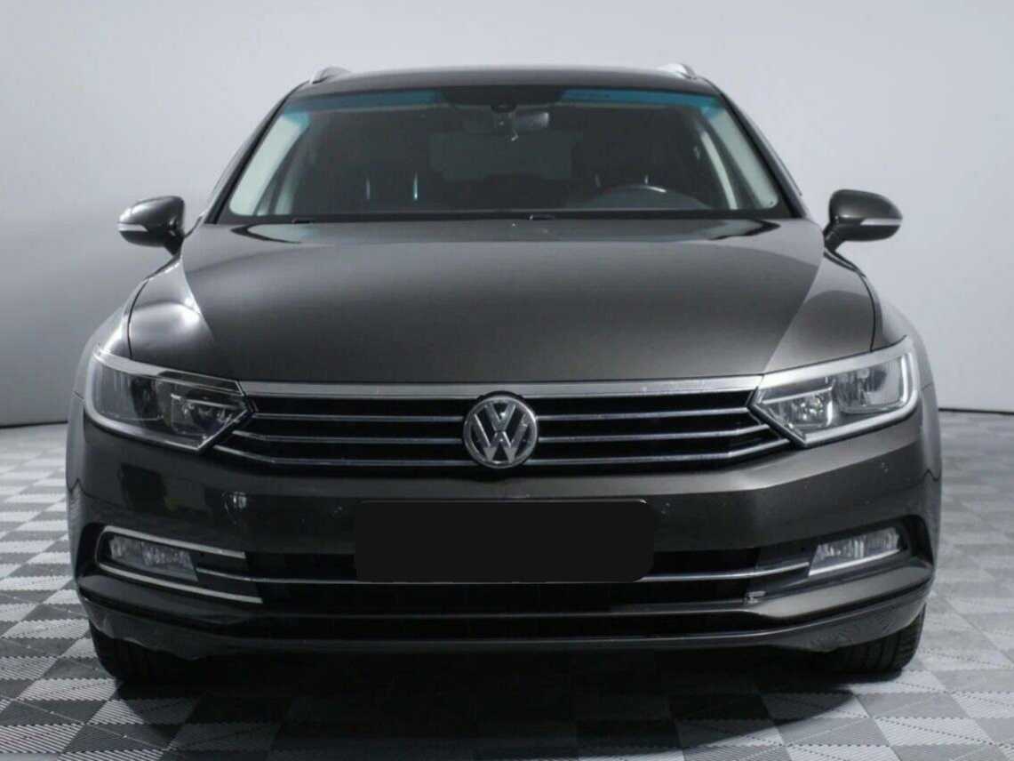 Купить Volkswagen Passat с пробегом. Фото: #1