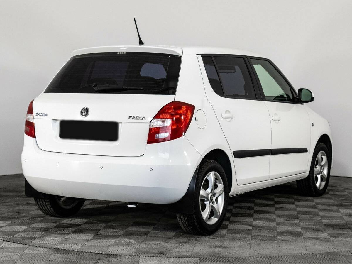 Купить Skoda Fabia с пробегом. Фото: #4