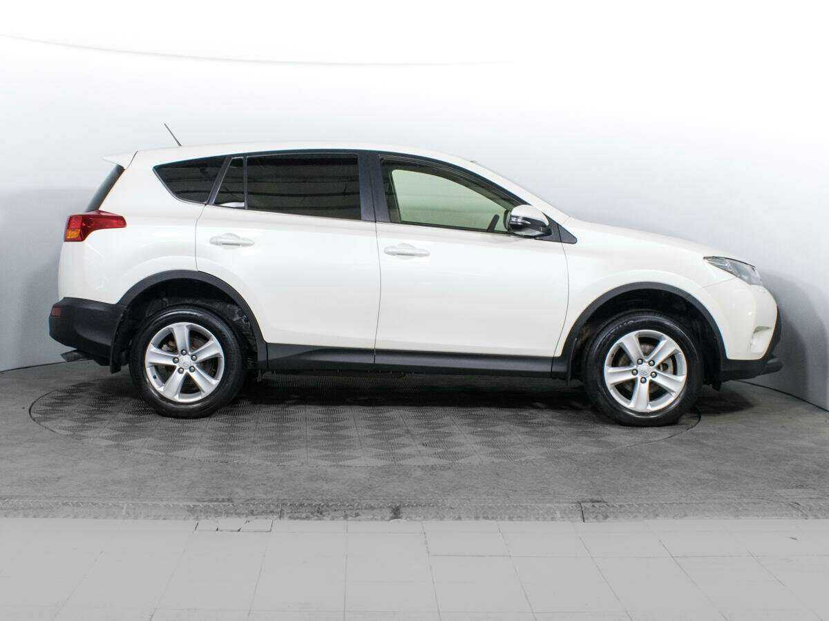 Купить Toyota RAV4 с пробегом. Фото: #3