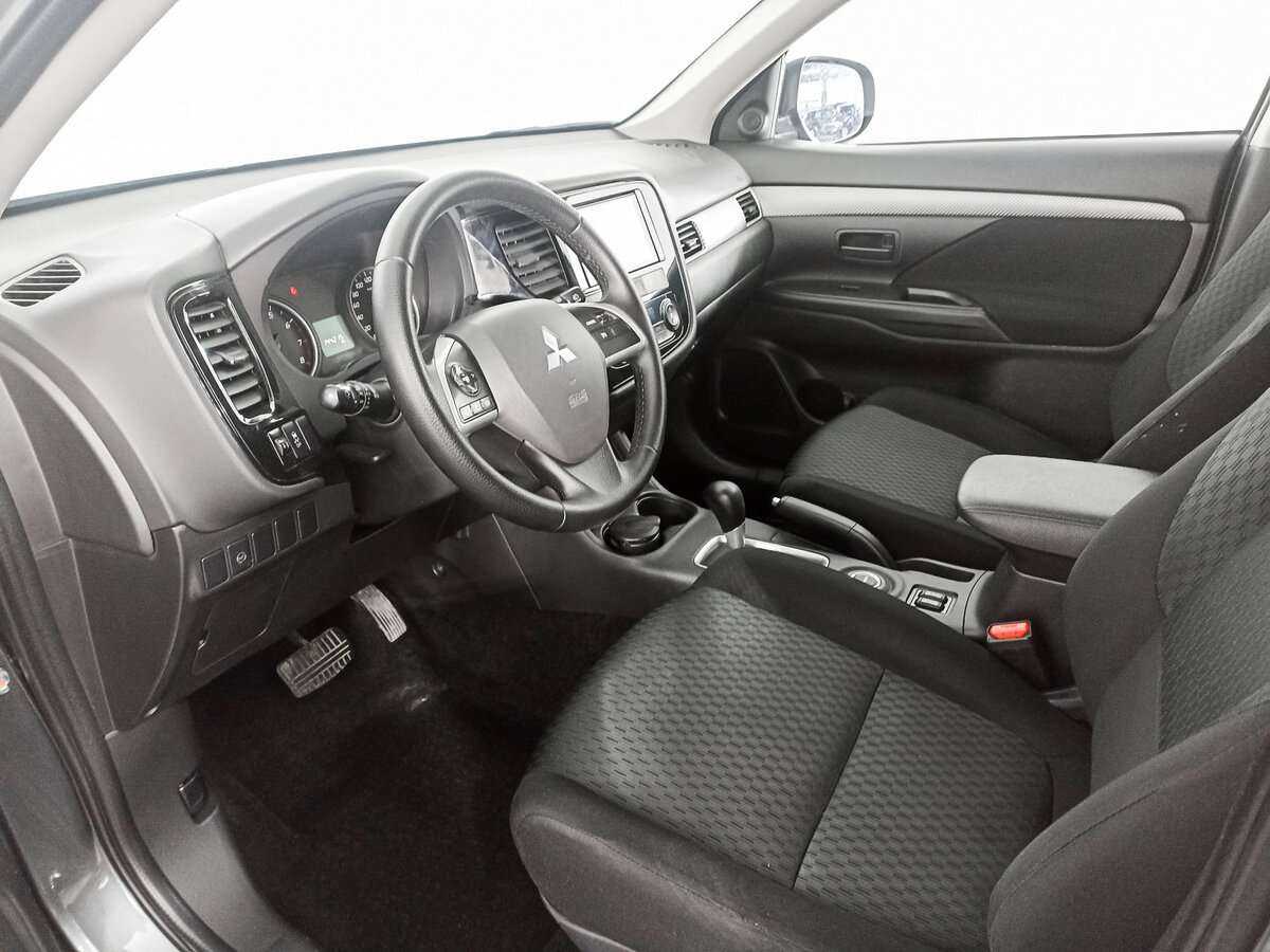 Купить Mitsubishi Outlander с пробегом. Фото: #15
