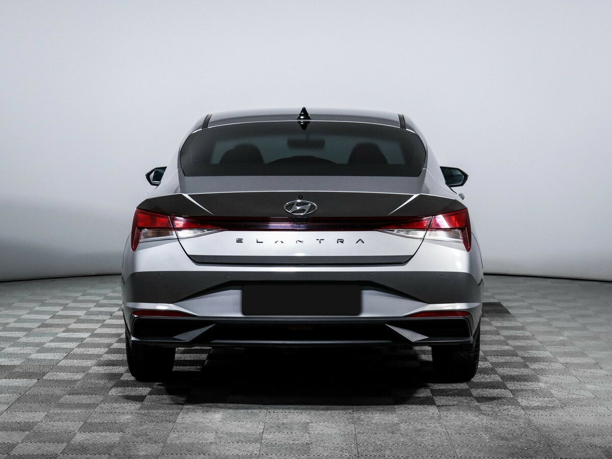 Купить Hyundai Elantra с пробегом. Фото: #4