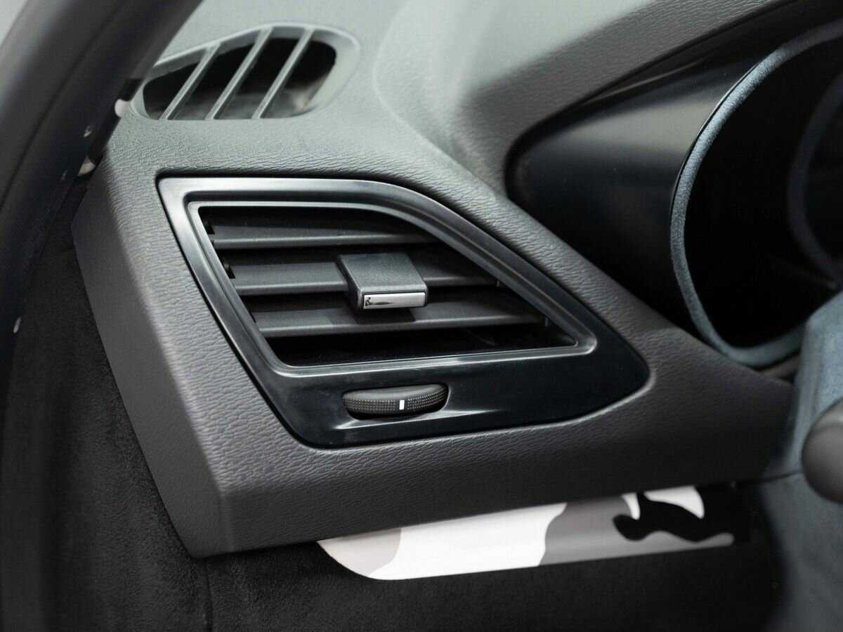 Купить Lada (ВАЗ) Vesta с пробегом. Фото: #18