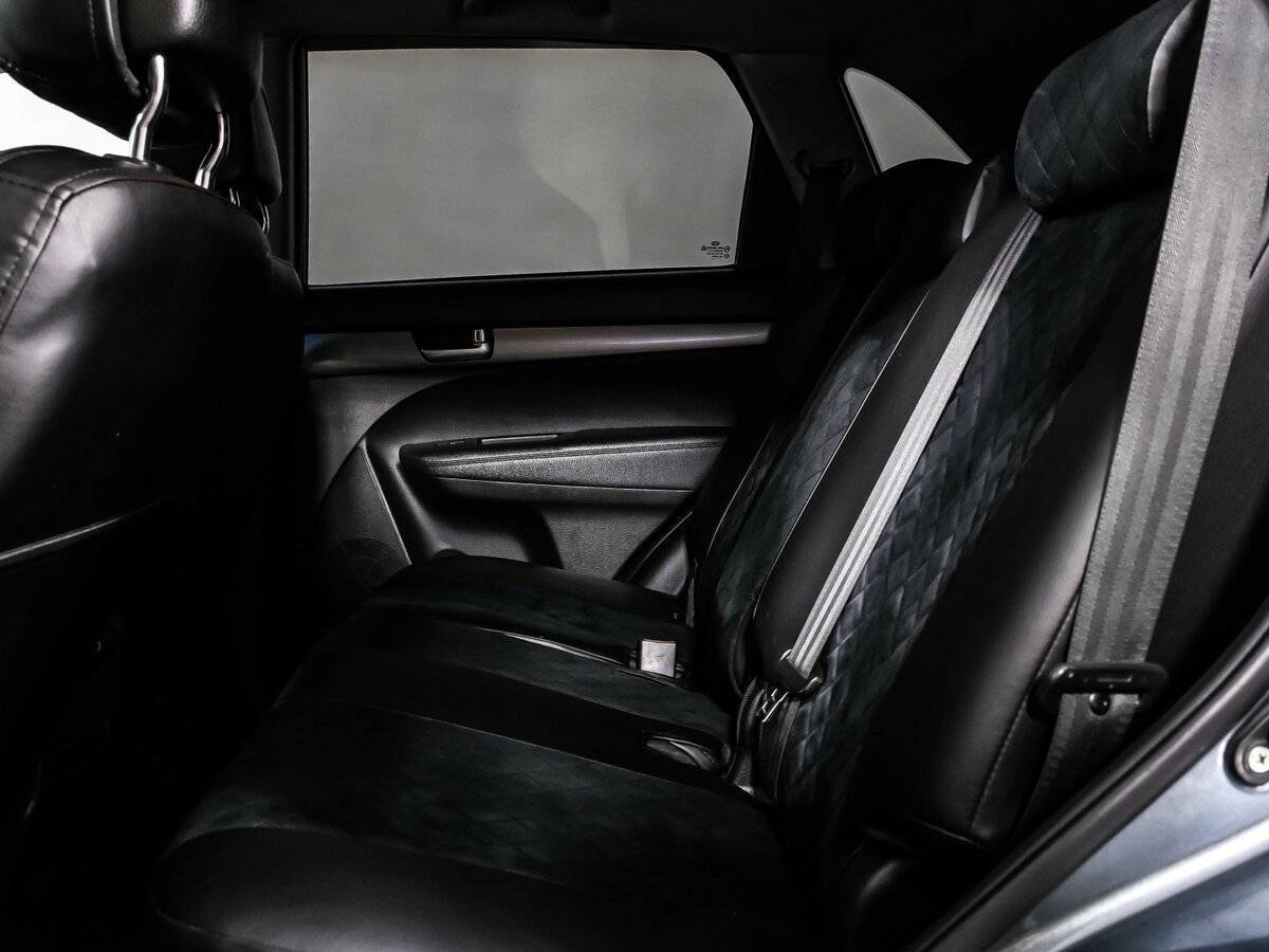 Купить Kia Sorento с пробегом. Фото: #12