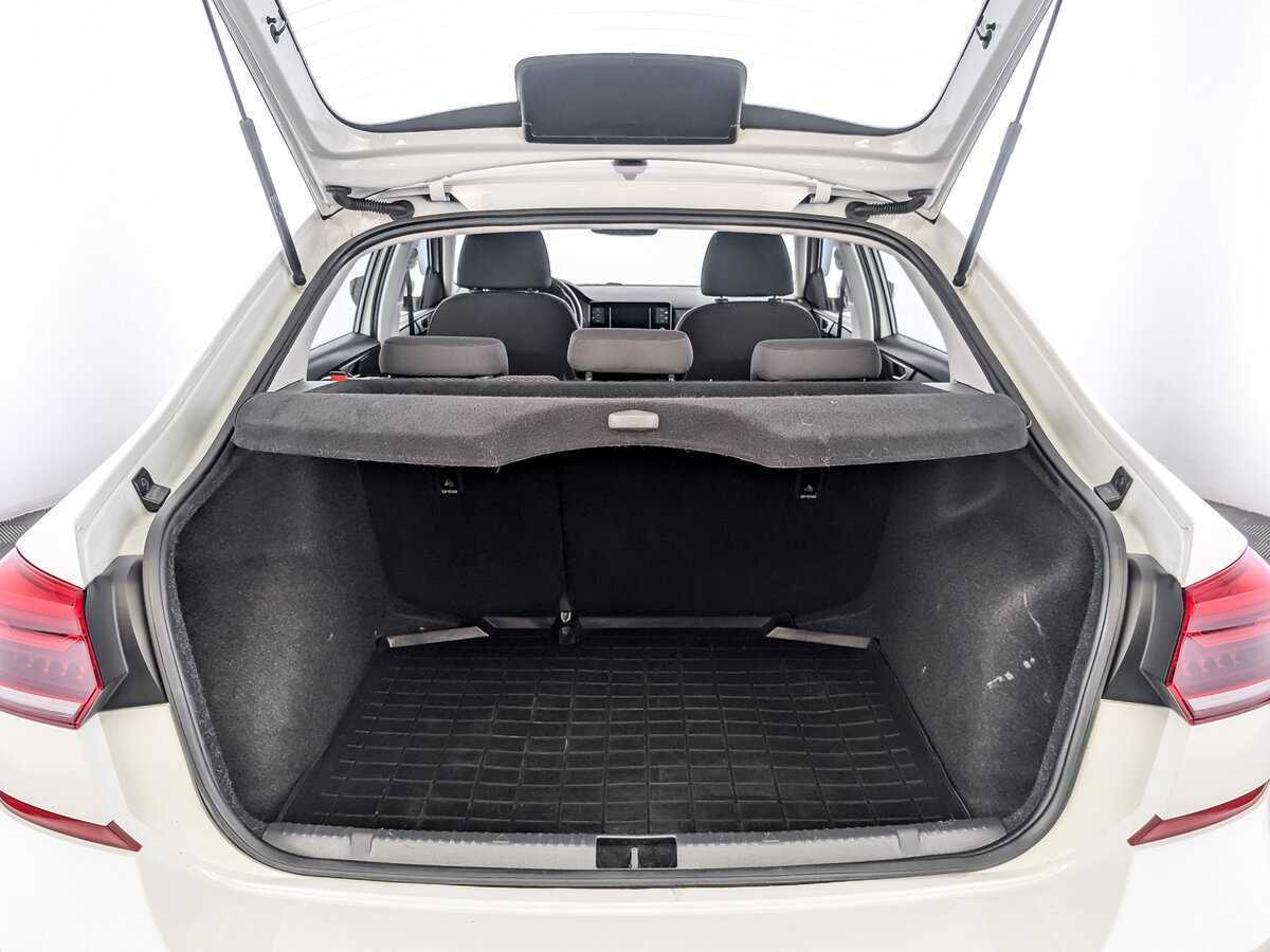 Купить Volkswagen Polo с пробегом. Фото: #9