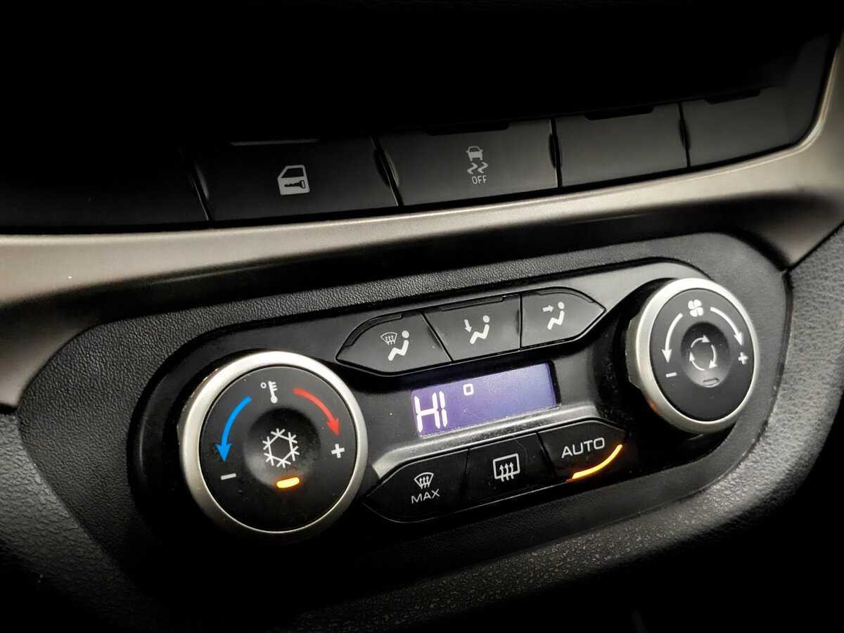 Купить Lada (ВАЗ) Vesta с пробегом. Фото: #22