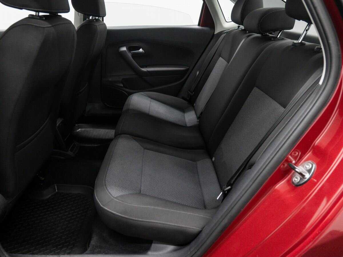Купить Volkswagen Polo с пробегом. Фото: #9