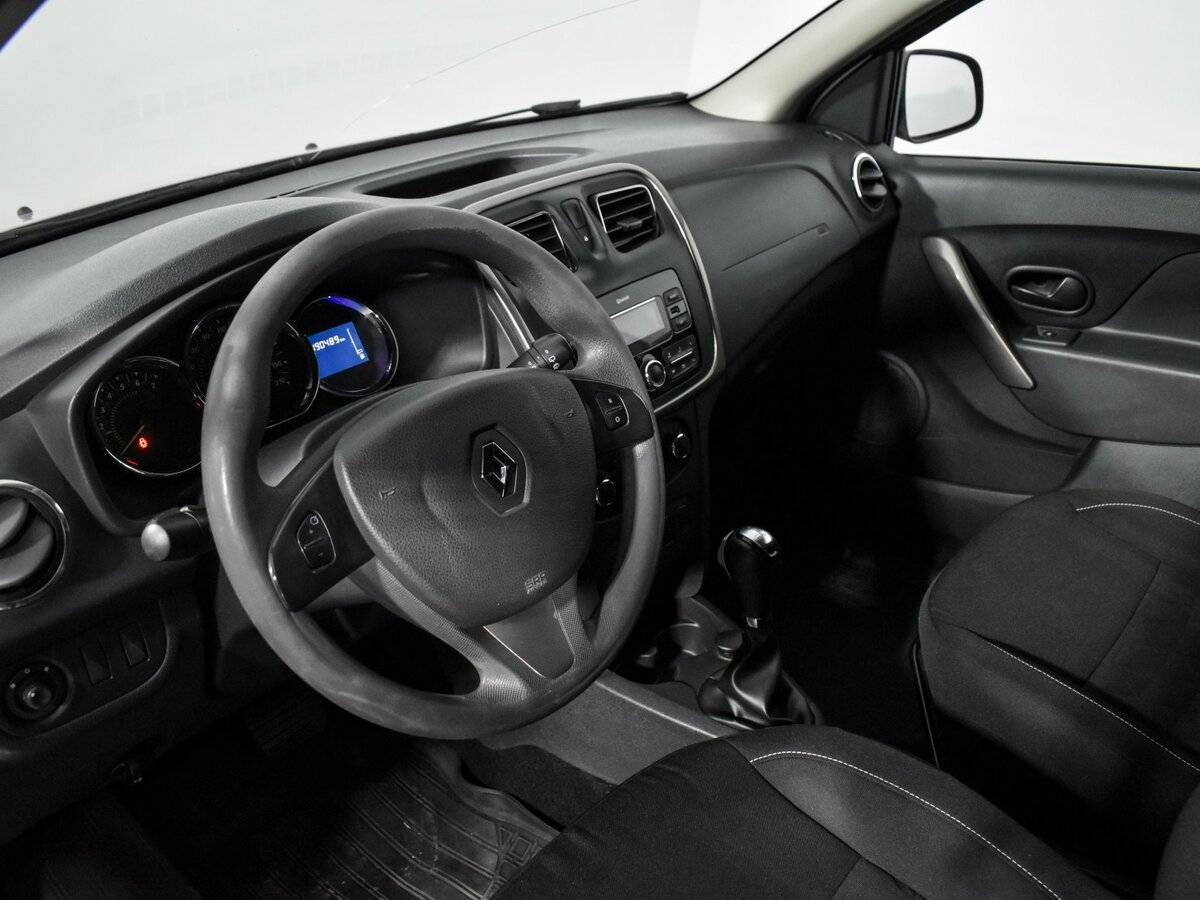 Купить Renault Sandero с пробегом. Фото: #8
