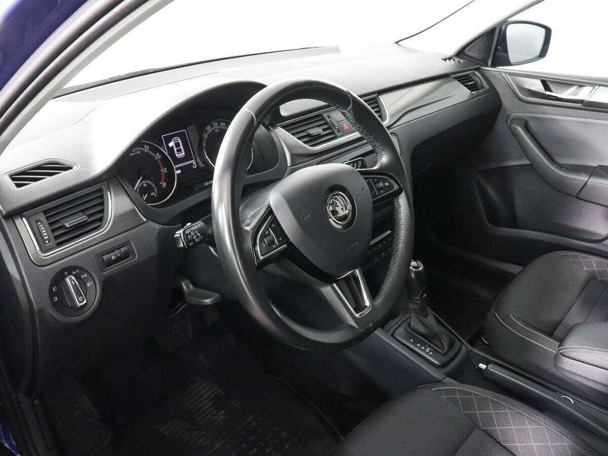 Купить Skoda Rapid с пробегом. Фото: #8