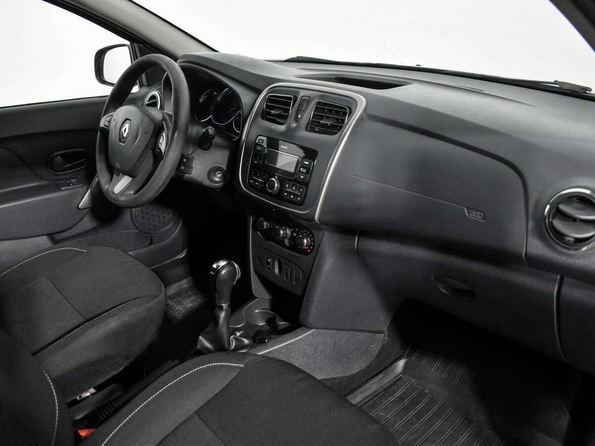 Купить Renault Sandero с пробегом. Фото: #12