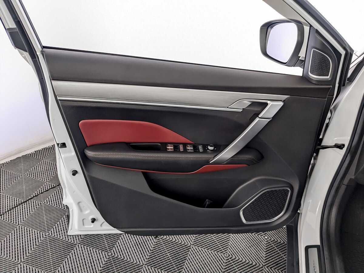 Купить Geely Coolray с пробегом. Фото: #14