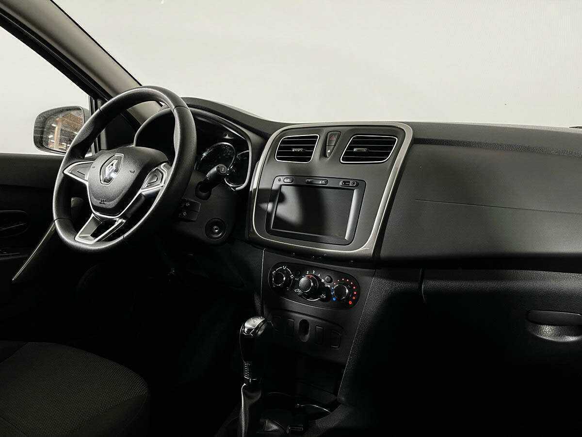 Купить Renault Logan с пробегом. Фото: #8