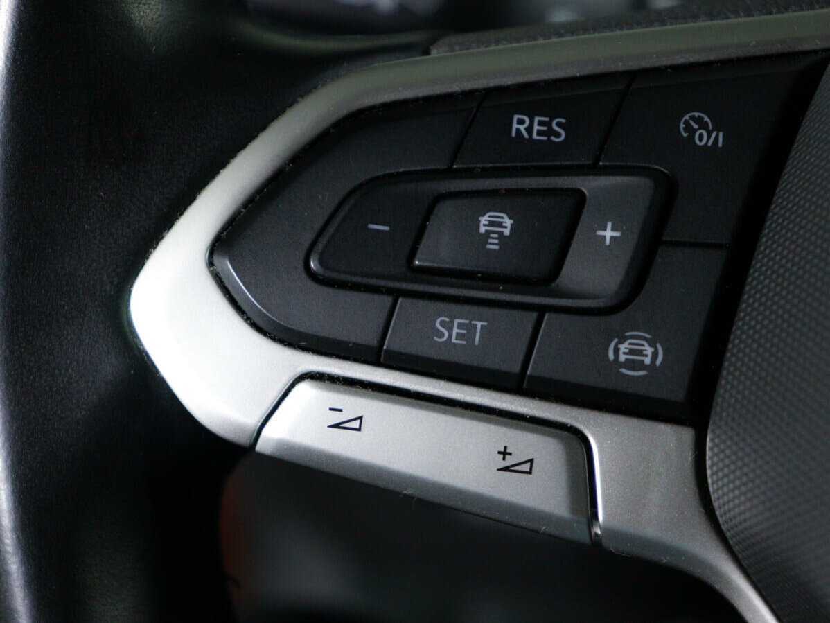 Купить Volkswagen Tiguan с пробегом. Фото: #17