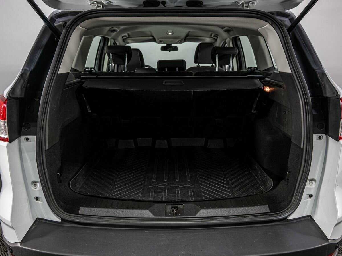 Купить Ford Kuga с пробегом. Фото: #22