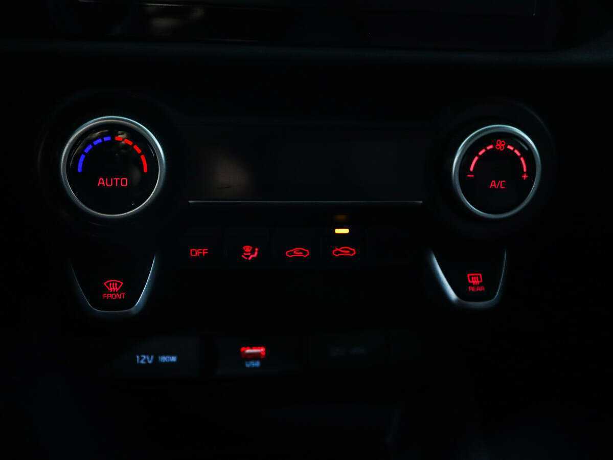 Купить Kia Rio с пробегом. Фото: #14