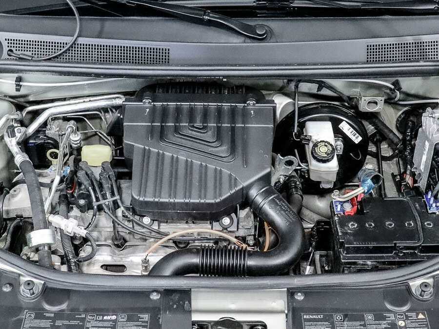 Купить Renault Sandero с пробегом. Фото: #17