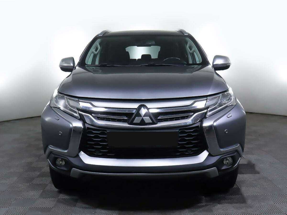 Купить Mitsubishi Pajero Sport с пробегом. Фото: #0