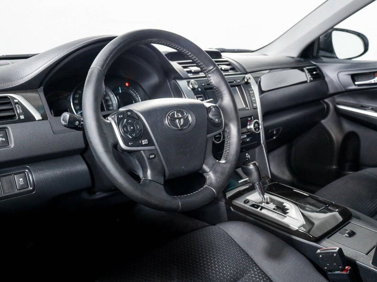 Купить Toyota Camry с пробегом. Фото: #13
