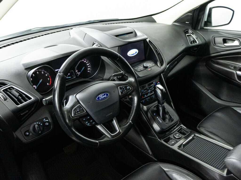 Купить Ford Kuga с пробегом. Фото: #10