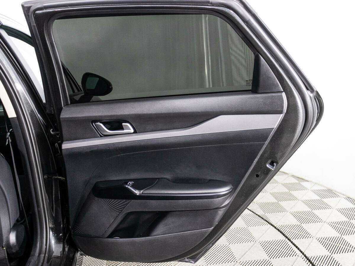 Купить Kia K5 с пробегом. Фото: #25