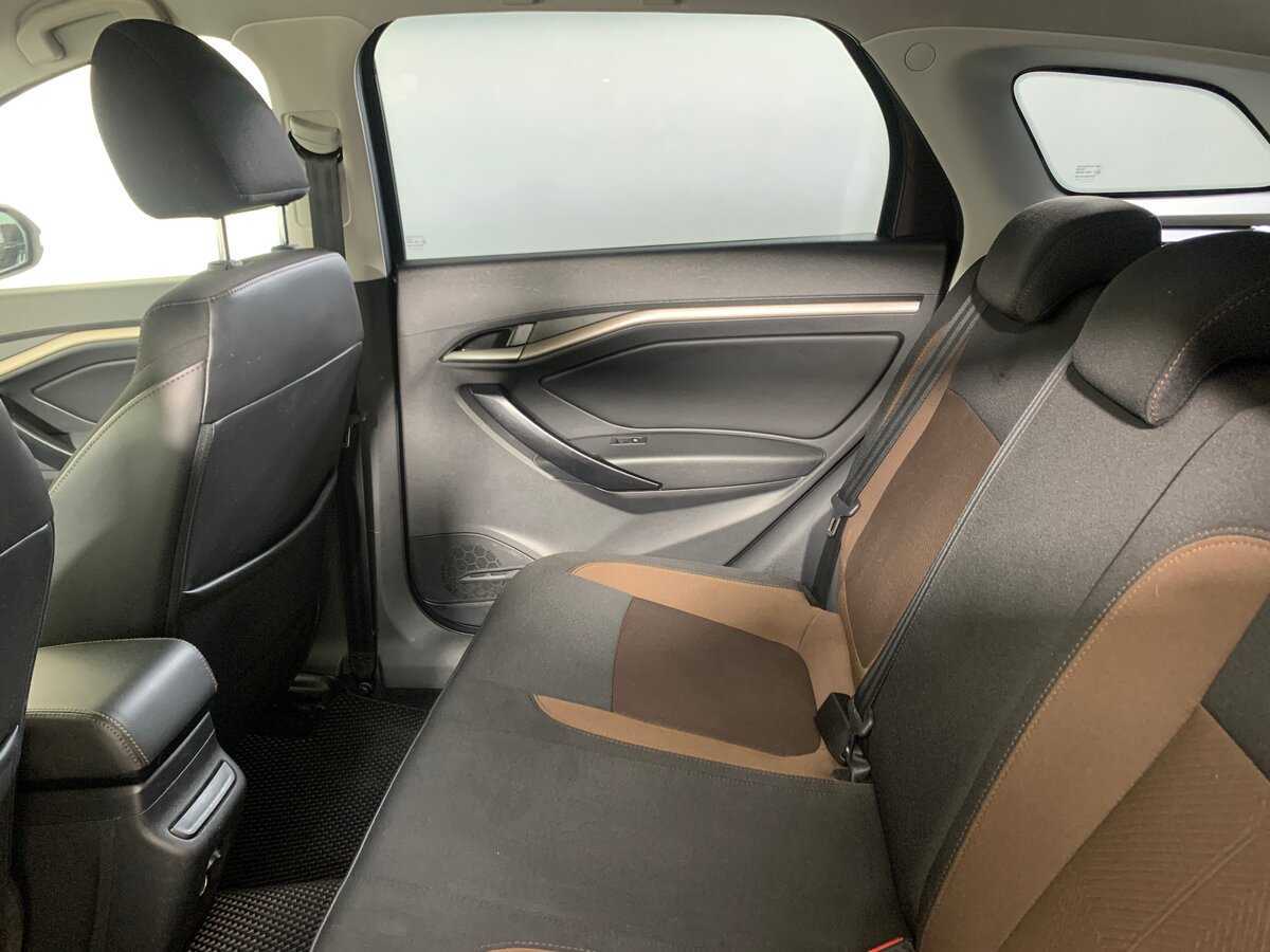 Купить Lada (ВАЗ) Vesta с пробегом. Фото: #18