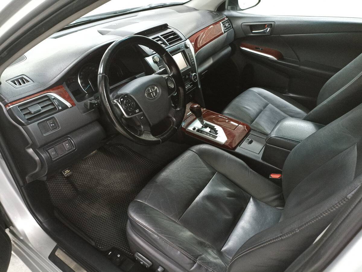 Купить Toyota Camry с пробегом. Фото: #15