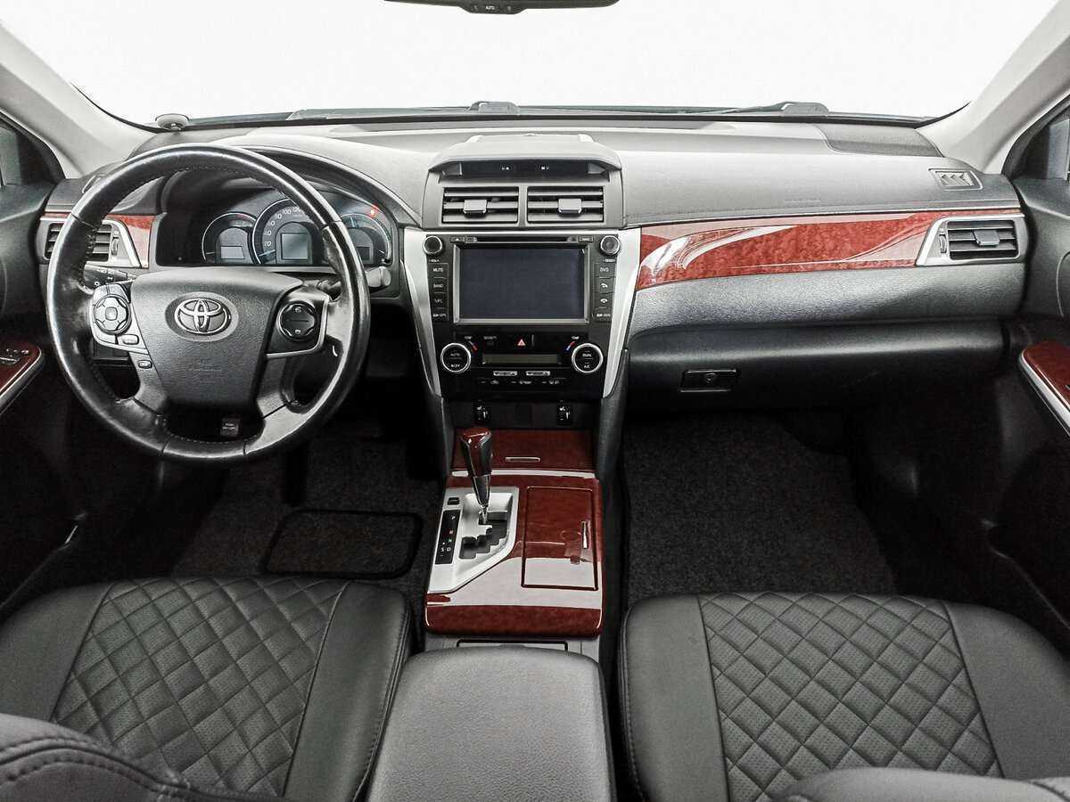 Купить Toyota Camry с пробегом. Фото: #11