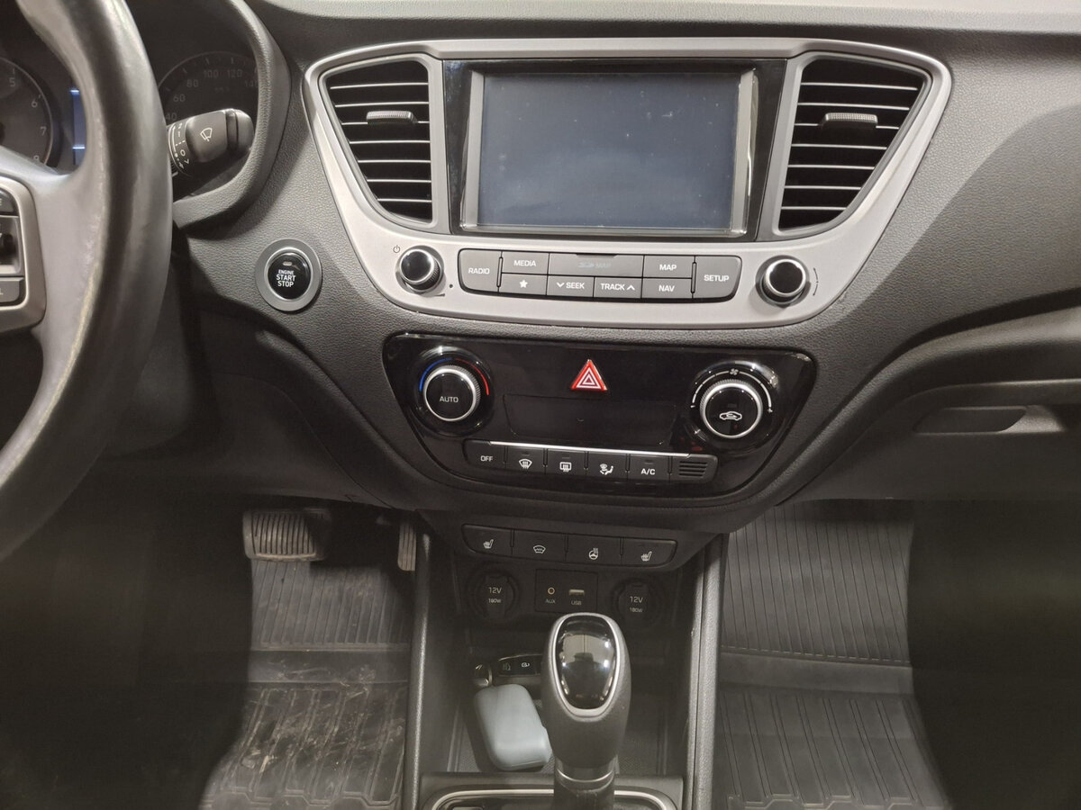 Купить Hyundai Solaris с пробегом. Фото: #14