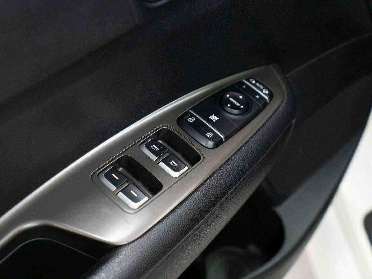 Купить Kia Optima с пробегом. Фото: #14