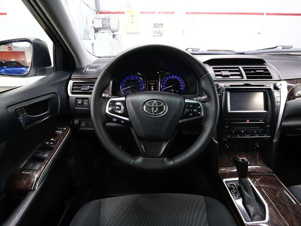 Купить Toyota Camry с пробегом. Фото: #16