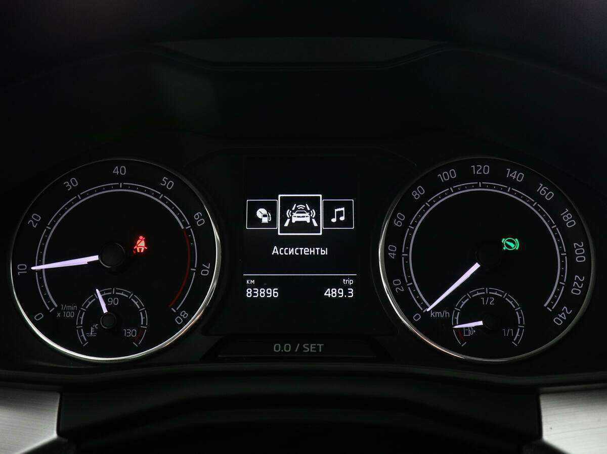 Купить Skoda Rapid с пробегом. Фото: #11