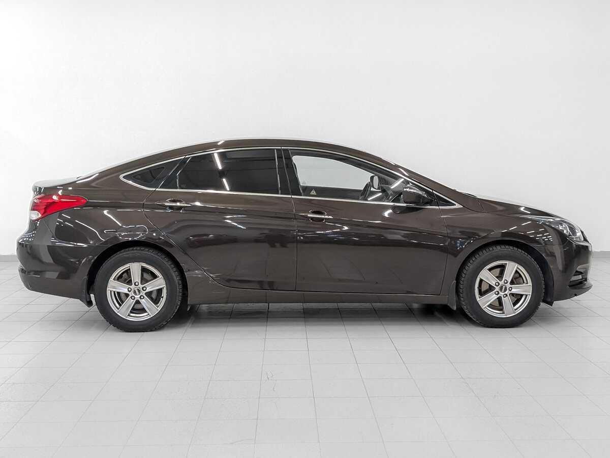 Купить Hyundai i40 с пробегом. Фото: #3