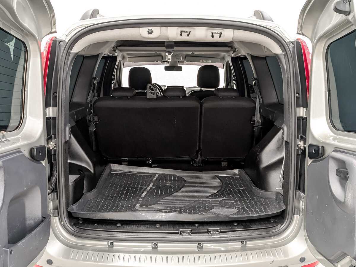 Купить Lada (ВАЗ) Largus с пробегом. Фото: #8