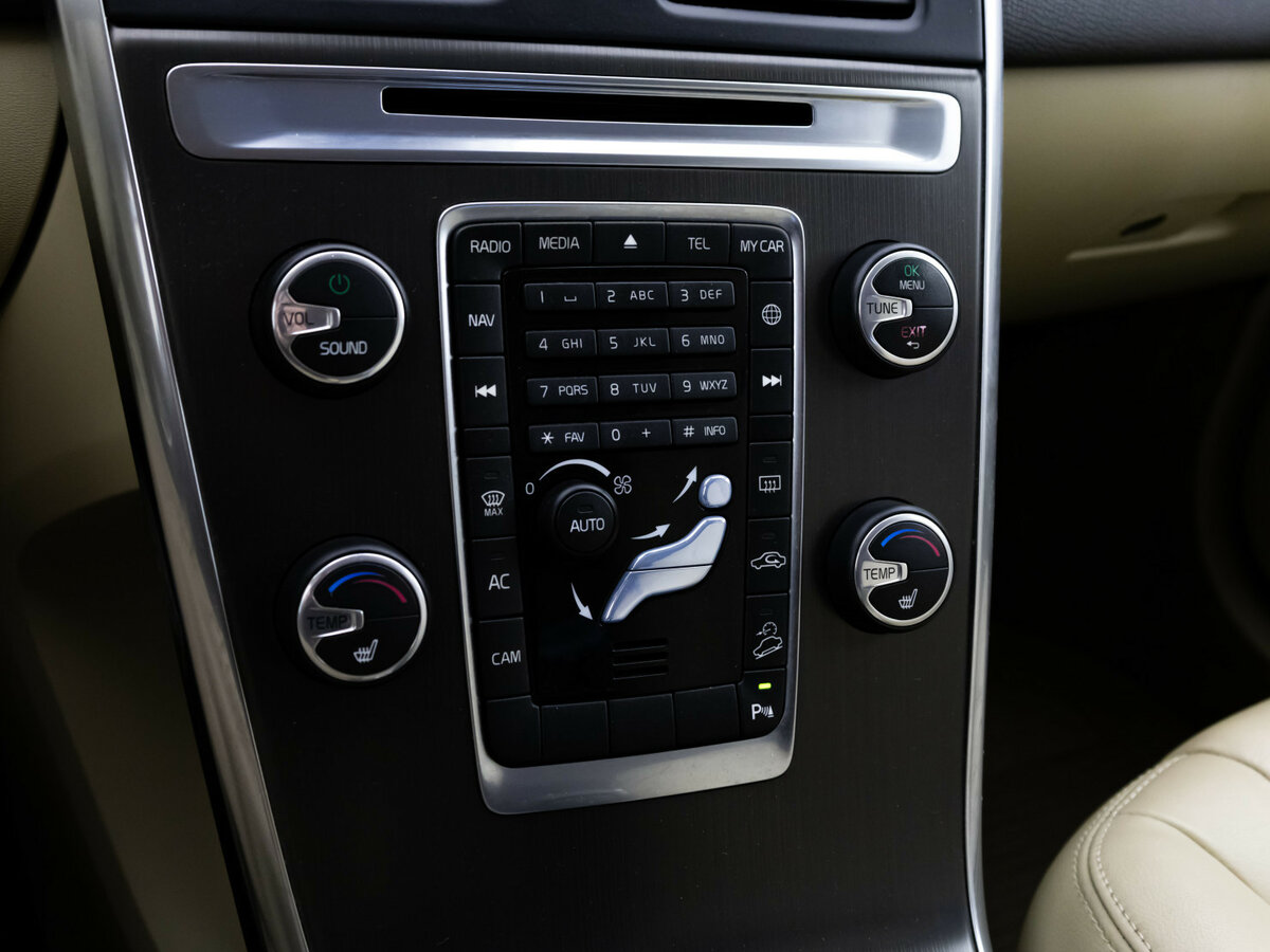 Купить Volvo XC60 с пробегом. Фото: #11