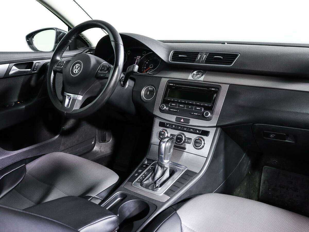 Купить Volkswagen Passat с пробегом. Фото: #6